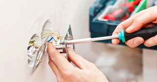 Электромонтажные работы в Красном Сулине от Мастер24 — электромонтаж под ключ, цены от 1633 руб., заказать услуги